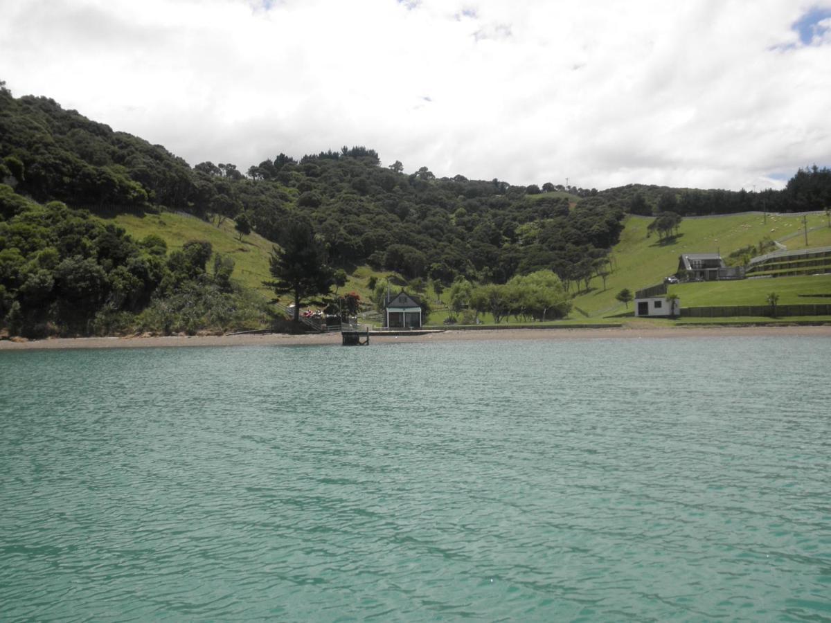 Villa Waiheke Waters Edge à Omiha Extérieur photo