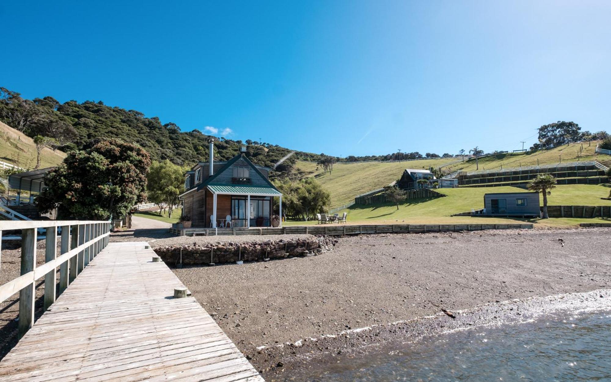 Villa Waiheke Waters Edge à Omiha Extérieur photo